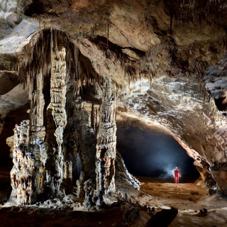 Spéléologie à la Grotte Saint-Marcel